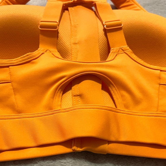 Gymshark Speed Zip Up Sports Bra NEW NO LONGER SOLD - Picture 8 of 16